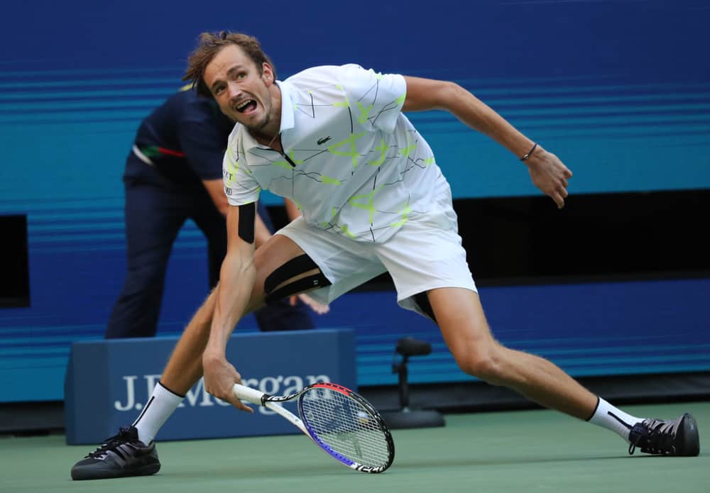 Medvedev Tennis Shoes : A Detailed View Of The Shoes Of Daniil Medvedev ...