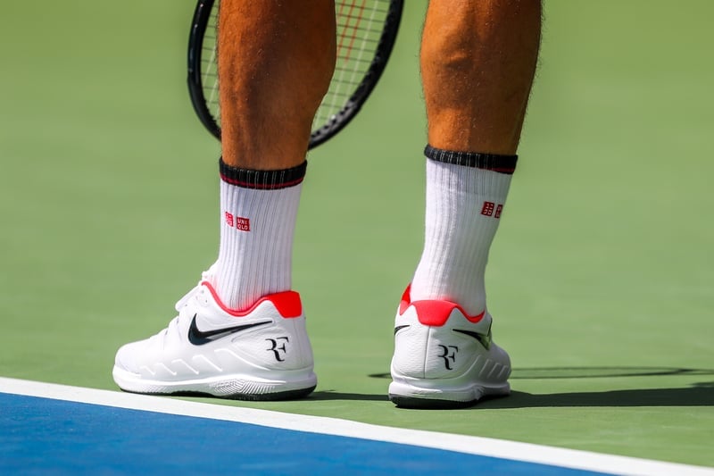 tennis wide shoes